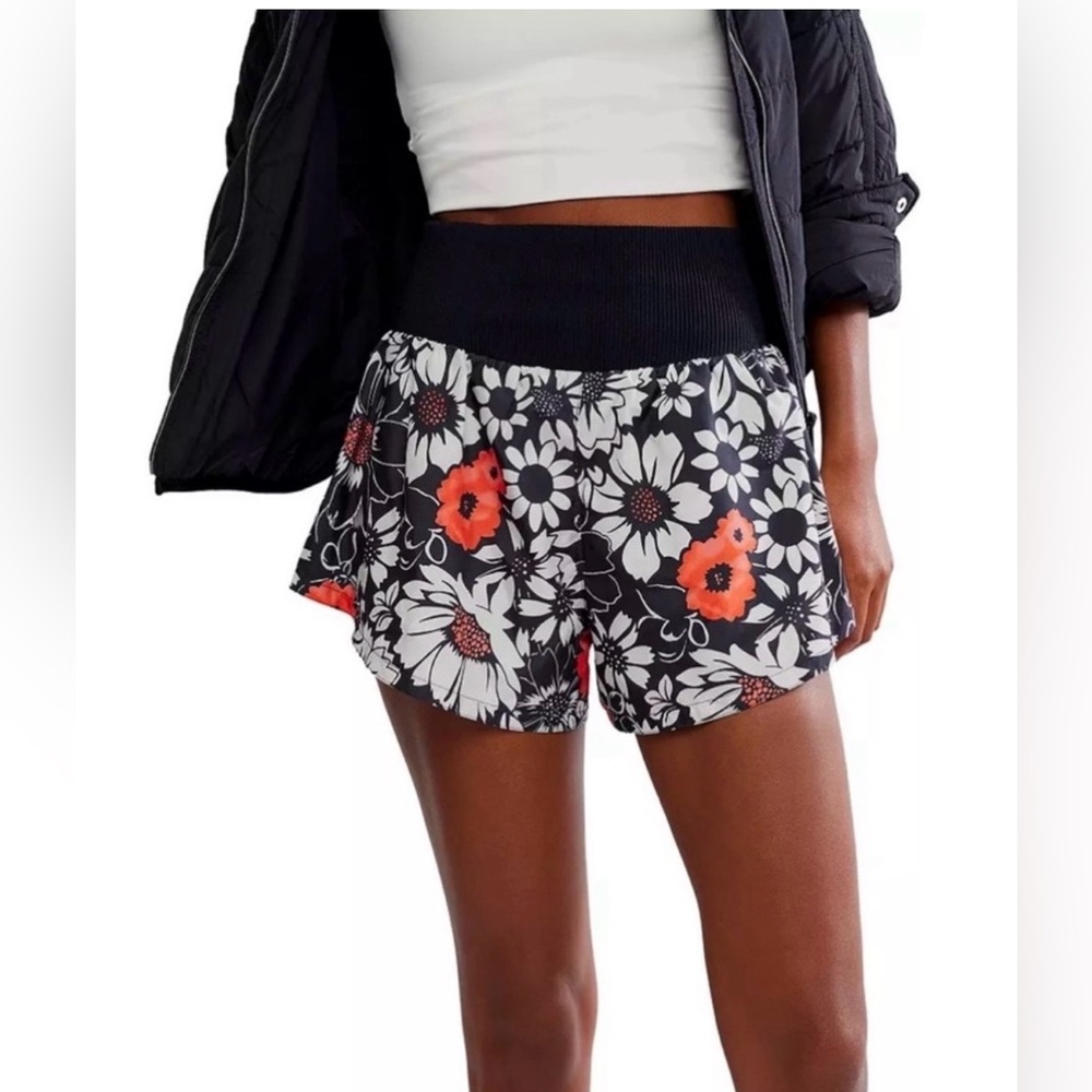 Free People Movement Carpe Diem Shorts Tuxedo Daisy Print